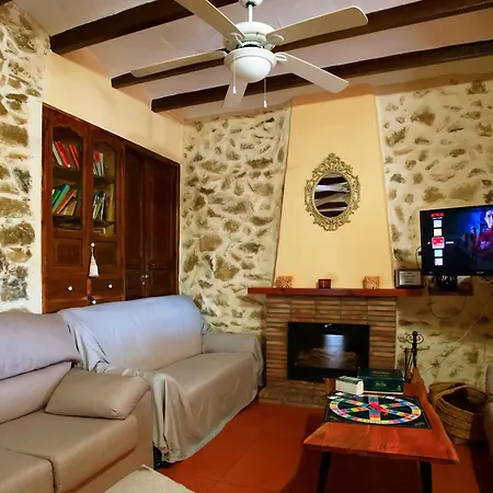Casa La Lloma Holiday home *